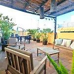 Luxury Rooftop - Space Maison Apartments